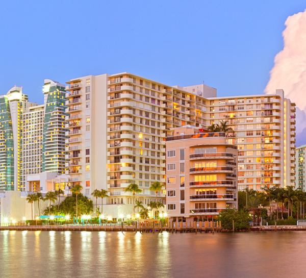 Quadomain hollywood condos maintenance contract image 1